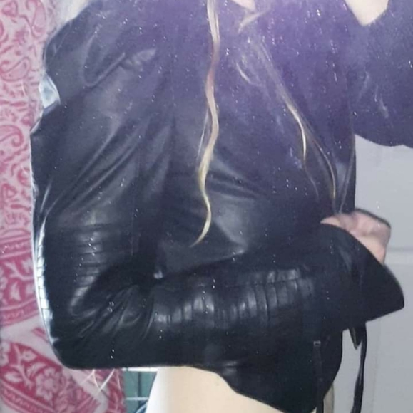 Additional pictures of LAMBSKIN crop moTo jacket - Picture 3 of 5